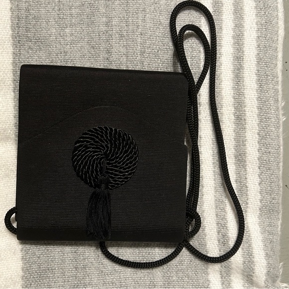 Small Salisbury Handbag - Picture 6 of 11